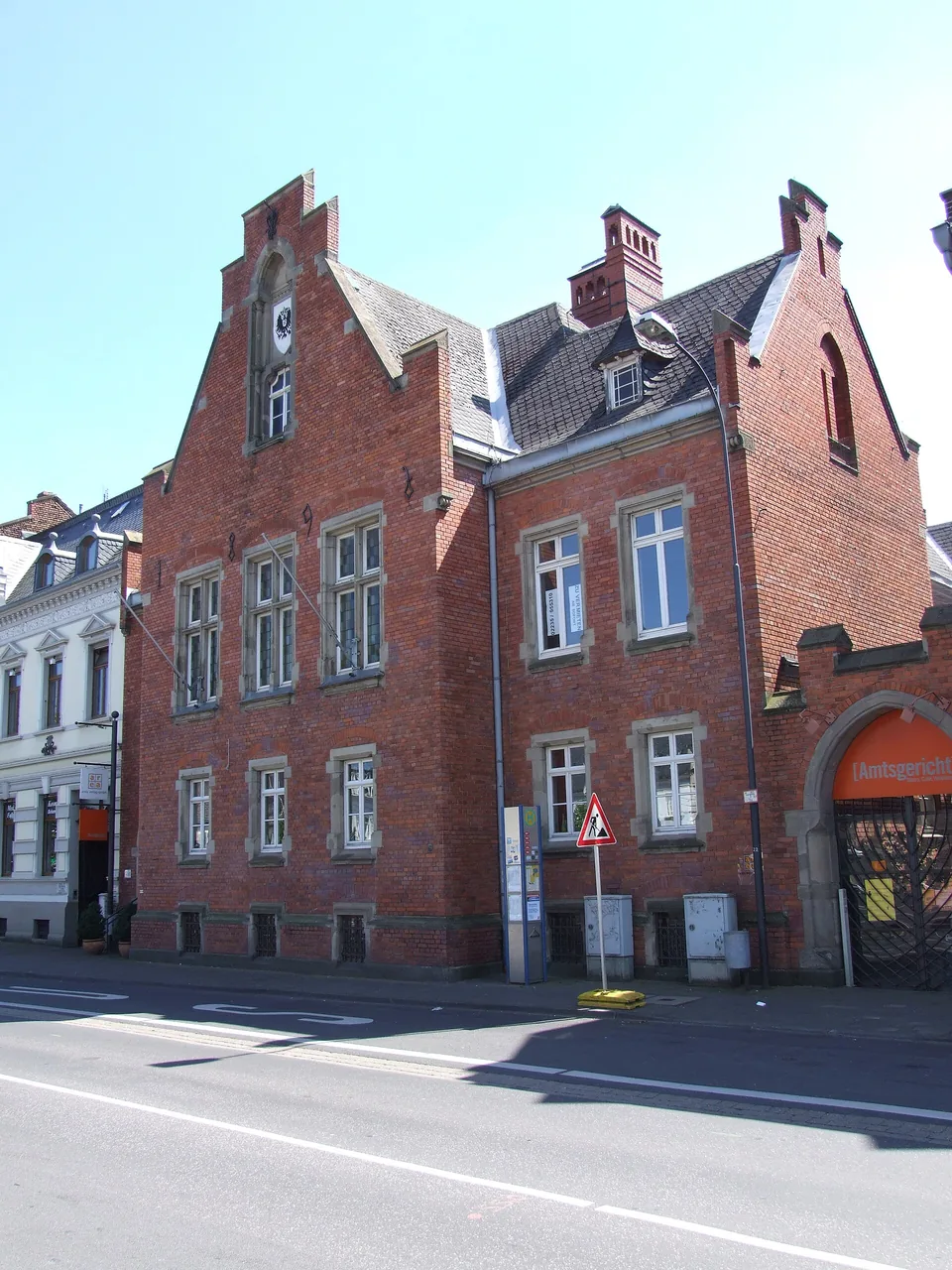 Historisches Backsteingebäude des Amtsgerichts in Erftstadt-Lechenich